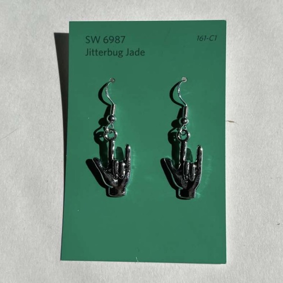 earrings - Picture 5 of 5